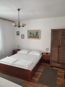 Two-Bedroom Apartment with Terrace room in Apartments by the sea Podaca Makarska - 2576