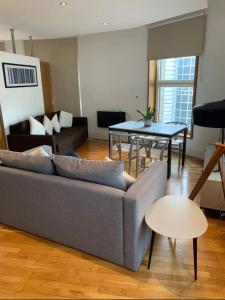 High Apartment in St James-Piccadilly COV10