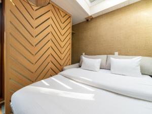 Stylish Retreat with Sauna