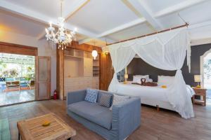 Villa Tap - Private 6BR Tropical Paradise Minutes to the Beach