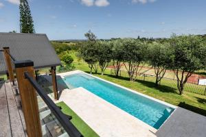 Boulders Beach Retreat - Winter Escape Special - Free Nights on us!