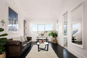 Boulders Beach Retreat - Winter Escape Special - Free Nights on us!