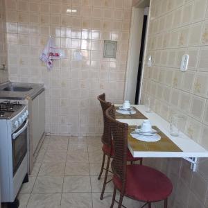Apartamento 2 quartos Asa Norte com cozinha excelente localização
