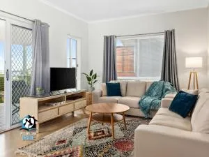 3BR Contemporary Home with Sea Views - Hayborough