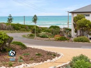 Hamptons Style Beachside Retreat with Ocean Views! - Middleton