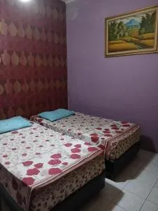 K77 Backpackers - Jungle Tours - Delitua