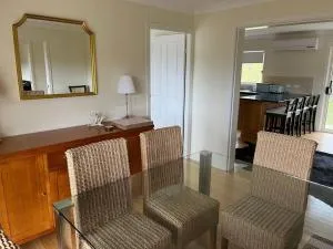 Luxury country guesthouse on large cattle station - Nundle