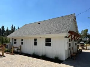 Ambrosia Hour on the Markleeville River - 柯克伍德