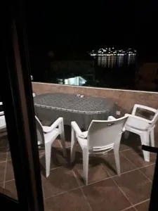 Cozy sea view apartment in the Bay of Kotor - Доньи-Столив