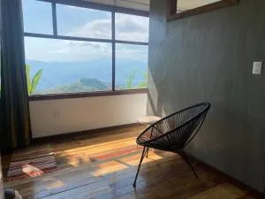 Estudio en la montaña con vista al océano III - Tinamaste