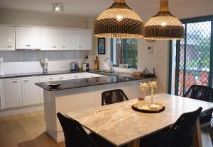 Bilinga Bliss - Luxury beachfront apartment