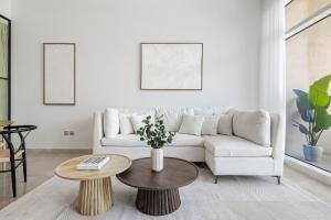 1BR with Study City View Bay Square