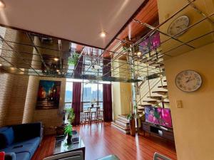 Huge & Vibrant 2 Bedroom Unit in Cebu City