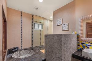 Phòng 4 Người Có Bồn Tắm (Quadruple Room with Bath)