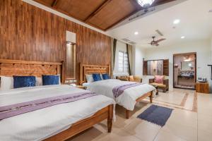 Phòng 4 Người Có Bồn Tắm (Quadruple Room with Bath)