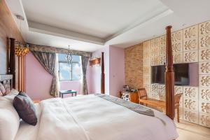 Phòng Đôi Loại Sang (Deluxe Double Room)