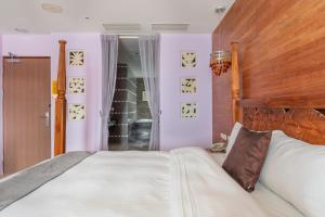 Phòng Đôi Loại Sang (Deluxe Double Room)