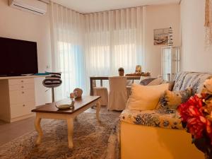 La Rosa dei Venti a 150 mt dallOspedale Pediatrico, a 200 mt dal mare ad a 30 minuti dalla Stazione San Pietro