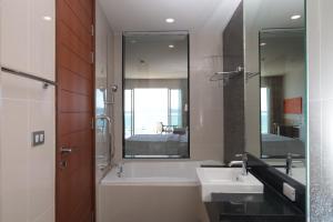 Movenpick Luxury Residence Pattaya-by Noah