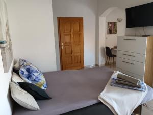 Apartment in Biograd na Moru with Balcony, Air conditioning, Wi-Fi, Dishwasher (4818-4)