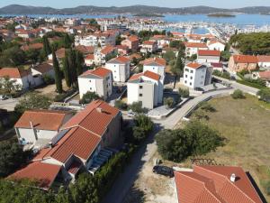 Apartment in Biograd na Moru with Terrace, Air conditioning, Wi-Fi, Dishwasher (4818-7)