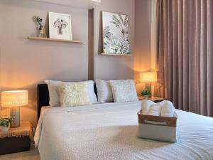 Top-Floor Studio Retreat