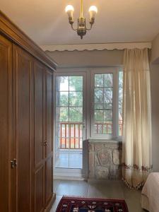 Dikili - Kıroba Çamlıkonak taş villa