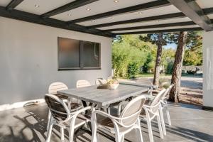 Luxury villa with pool near the beach, great view - TRAVELER tourist agency Krk - ID 2135