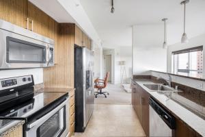 Bellevue2BR w Great Views Gym nr shopping SEA-259