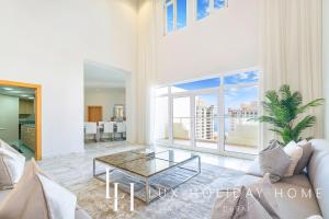 LUX The Shoreline Palm Island Penthouse