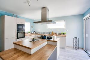 Maison moderne avec jardin - 5min de la plage
