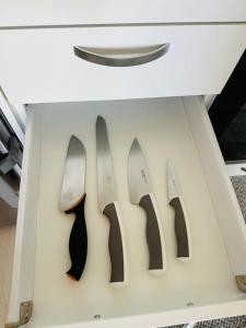 Aurora Home Espoo Niittykumpu - New 1bedroom -apartment with balcony, close to metro, Aalto University, Metro Areena and Helsinki