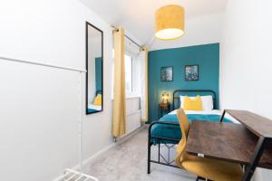 Whole 3 Bedroom House - 2 Free Parking