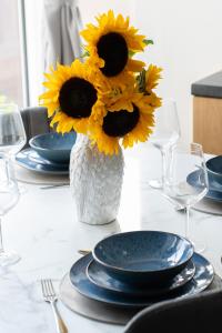 Open Mind Property - Cosy Apartment with 2 Beds