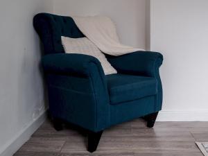 Spacious 4 Bed Hidden Gem Pass The Keys