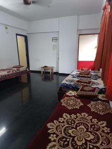 Haritha Apartments, Helpful Staff, Near Bus & Railway Station, Geyser, TV, Best priced Family-Only Apartments in Tirupati, Big Families, Groups Welcome