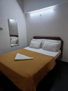 Haritha Apartments, Helpful Staff, Near Bus & Railway Station, Geyser, TV, Best priced Family-Only Apartments in Tirupati, Big Families, Groups Welcome
