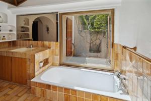 Entire Villa 5 bedrooms Grimaud