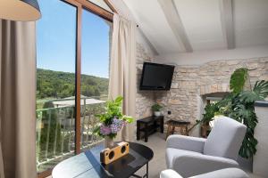 Villa Stanza Campitelli for up to 21 people in Central Istria with private pool and pet friendly 