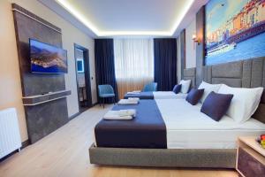 Comfort Point Two Hotel