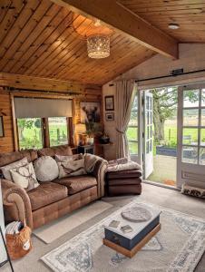 Cosy wood cabin in rural area near national park