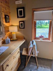 Cosy wood cabin in rural area near national park