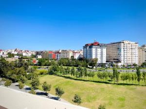 Elegant Aparthotel 9 with Restaurant