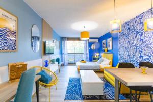 Neon Oasis - Parking - Terrasse - Wifi -