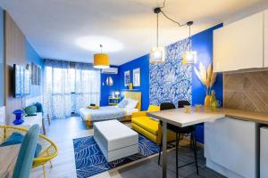 Appartements Neon Oasis - Parking - Terrasse - Wifi - : photos des chambres