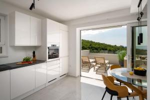 Apartment Dora Mar with spectacular sea view