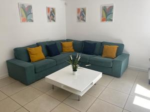 Abbeyfields- 3 bdrm sleeps 5 house with driveway