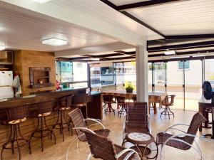 Linda Cobertura duplex na rua 261, excelente localização