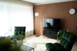 NH 2 Interlaken-Luzern Lake I Mountain I unique I connect