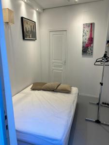 LOFT studio in zenithal light